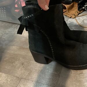 UGG NWOT Booties- Size 9.5